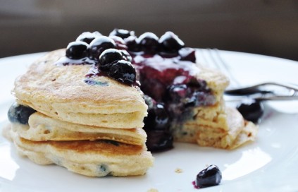 blueberry pancakes 150_thumb[5]