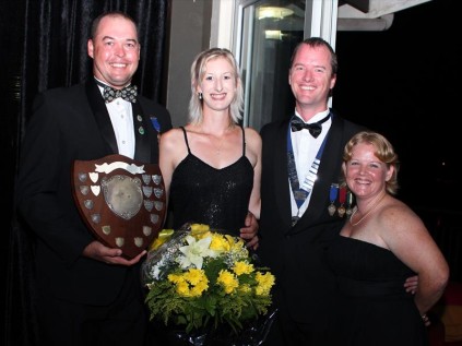 MAIN PHOTO! Boela and Tanya Bekker receive their Tabler and Leg of the Year awards from Richard and Nicola Stone