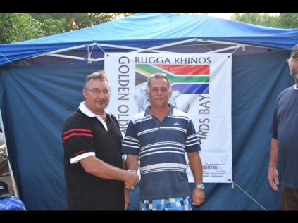 Fanie Greyling 2nd winner (right) is congratulated by Golden Oldies Chairman Leon Janse Van Rensburg