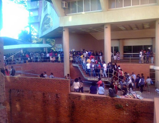 A large crowd of students gathered at the admin building of the University of Zululand main campus. Photo - Facebook