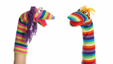 How to create a no-sew sock puppet