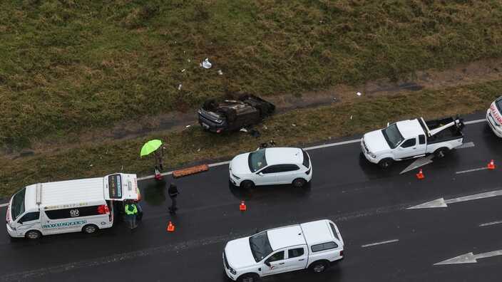2 injured after vehicle plunges down embankment
