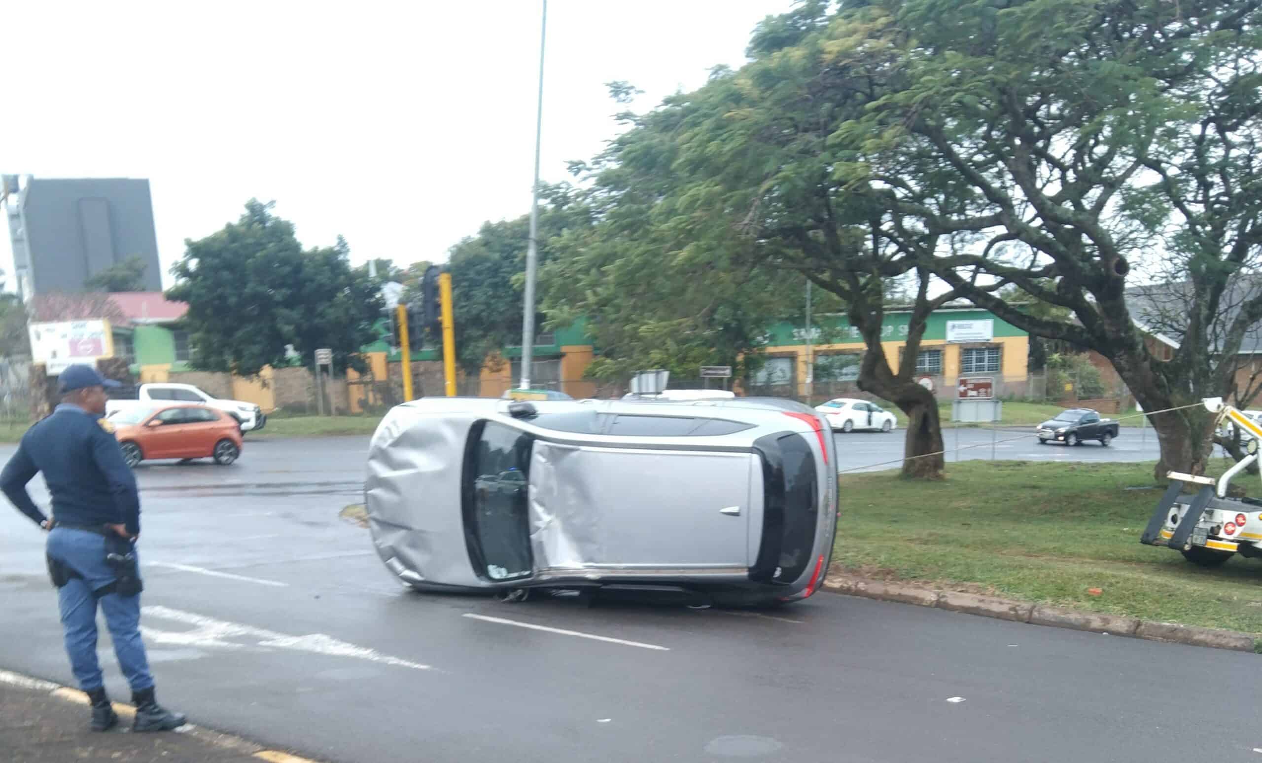 Dramatic Friday afternoon crash brings Empangeni CBD to a standstill