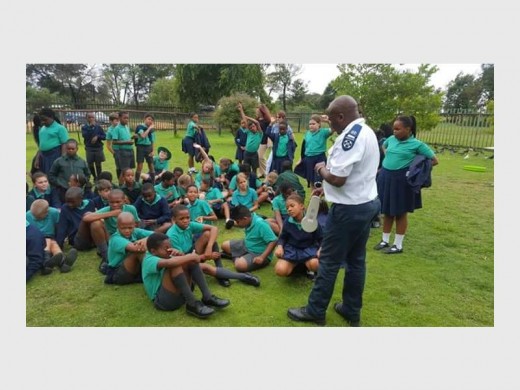 The Midrand SPCA gives an educational session to the schoolchildren of Christ Church Preparatory School and College.