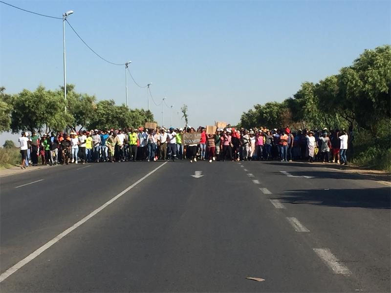Motorists are urged to avoid the Allandale and Bridal Veil roads intersection in Glen Austin after protestors blocked the roads.