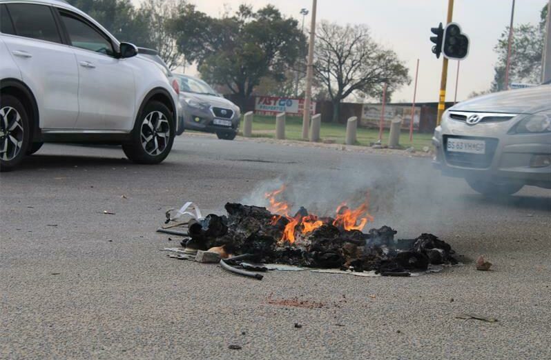 Motorists are urged to plan as three approved marches set for June 29 and 30 are expected to cause significant traffic disruptions in Johannesburg CBD, Hillbrow and Glen Austin, Midrand, with major delays anticipated between 07:00 and 16:00.