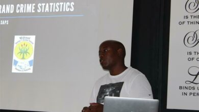 Constable Phuti Muzi Mkwhanazi addresses the Sector 1 Crime Forum meeting. Photo: Nkazimulo Ncube