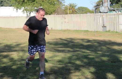Alan Bode pushes himself through to the finish line. Photo: Sphiwe Masilela