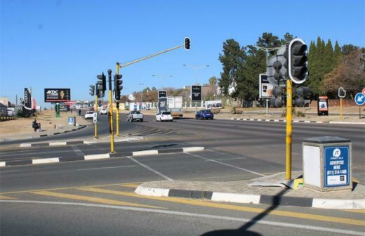 A view of the powerless traffic lights