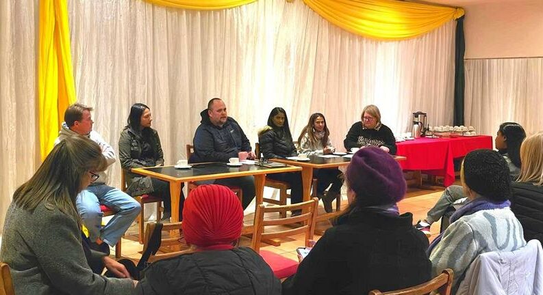 The Residents association's Neels Conradie said residents complained about power and water outages affecting their suburb.