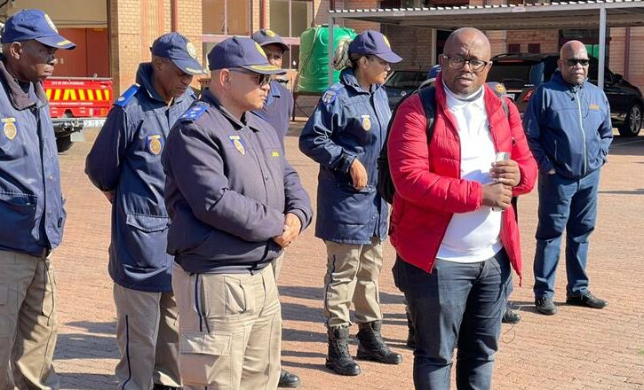 The MMC confronted illegal operators, demanding proof of compliance, health certifications, and valid licenses. Those unable to meet the legal requirements faced immediate shutdowns.