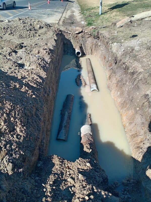 Johannesburg Water struggles to fix pipe burst in Noordwyk, leaving residents’ taps dry for three days.