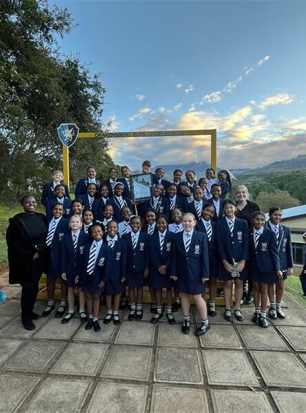 Their performance, set against the dramatic backdrop of the Cathkin Valley at sunset, became a breathtaking moment of harmony and natural beauty, complete with a rainbow that appeared just as the choir began to sing.