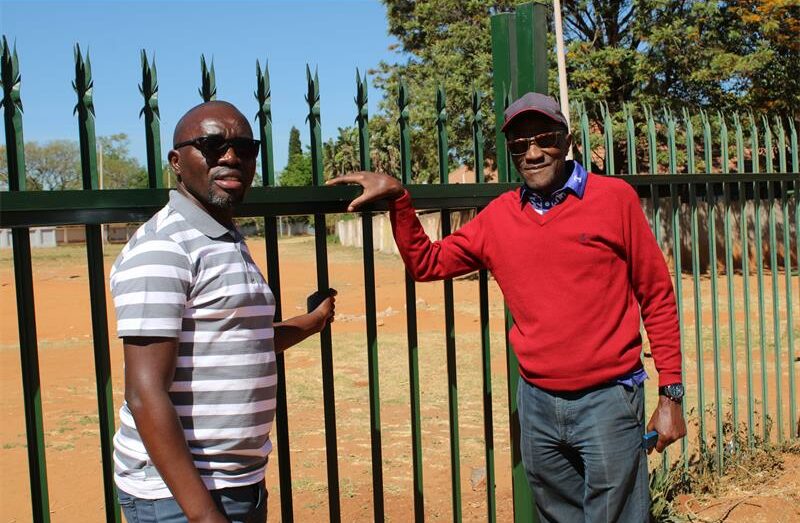 Regional manager Dr Joseph Ndou urged community members to look after the fence.