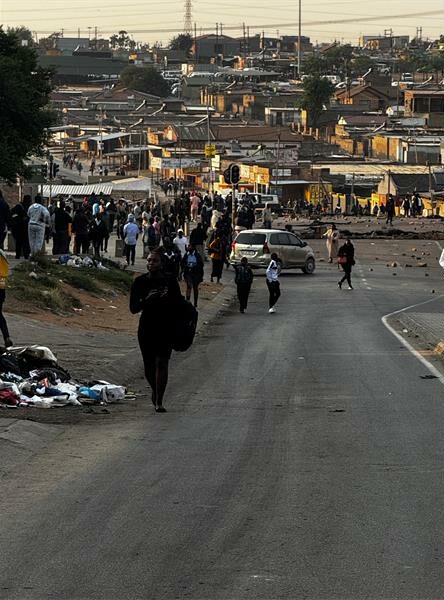 For the over a week, President Park and Ebony Park residents have had water from evening to early morning, leaving them without water during the day.