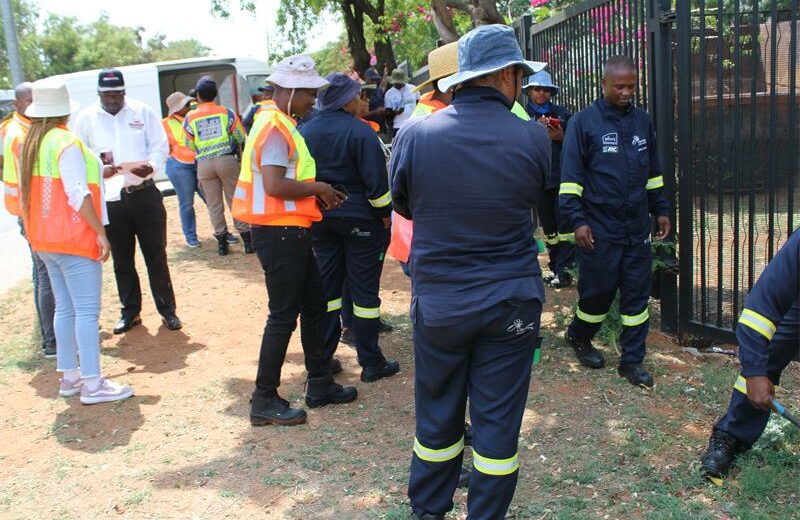 Isaac Mangena, City Power spokesperson, said the local centre has an overall debt of about R463m, with R214m owed by LPUs, R48m by businesses.