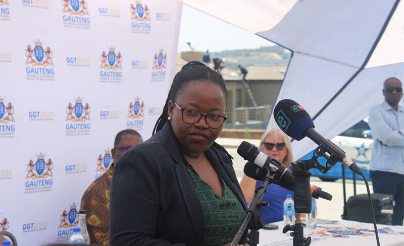 Newly restored streetlights and traffic signals along the R55 have been vandalised just days after repairs, plunging parts of the busy corridor back into darkness and reversing safety improvements.