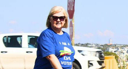 Midrand ward councillor, Annette Deppe, steps in as motorists face intimidation from Armsta taxi operators.