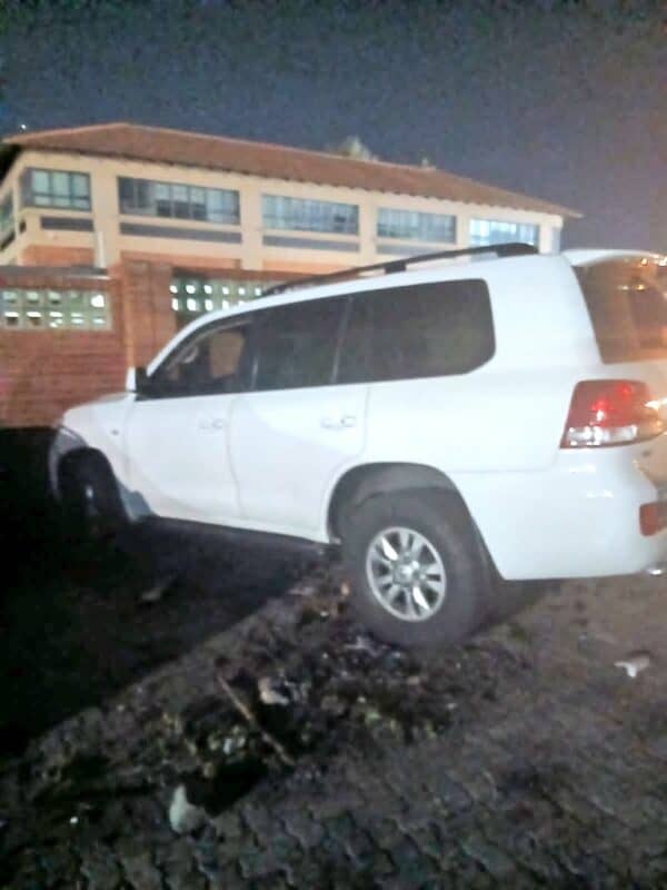A suspicious driver on the N1 set off alarm bells for JMPD officers, and their instincts paid off when checks revealed the vehicle had been stolen and partially stripped.