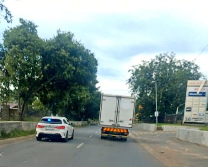 A hijacked truck, linked to the Midrand police case, was recovered in Alexandra after swift action by JMPD and a tracking unit.