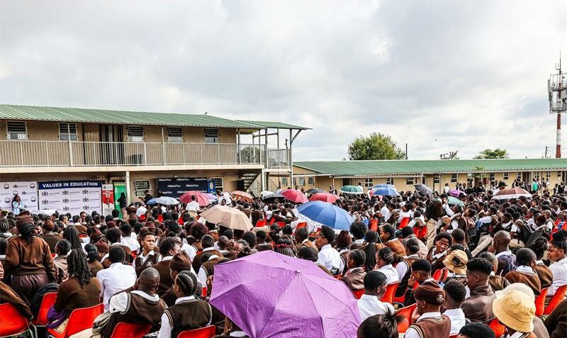 MEC Nomantu Nkomo-Ralehoko engaged learners at Kaalfontein Secondary on key issues including teenage pregnancy, mental health, and access to adolescent-friendly services during the 2026 school opening.