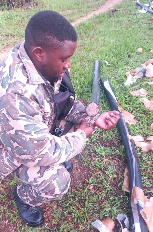 Thanks to quick thinking and a rapid tactical response from Ria Sebetsa Security, suspected cable thieves were forced to flee, leaving behind valuable copper cabling and damaged infrastructure in Vorna Valley.