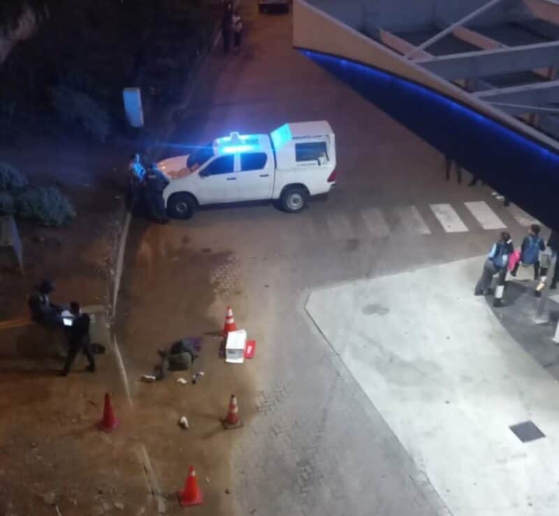 Midrand police are probing a robbery case after a suspect allegedly pretending to be a beggar died following a fall from the Midrand’s New Road bridge moments after robbing a motorist at gunpoint.