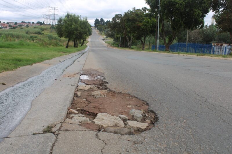 JRA confirms Midrand Industrial Park’s roads were scheduled for maintenance in mid-March, but rainfall has pushed the work back for at least a week.