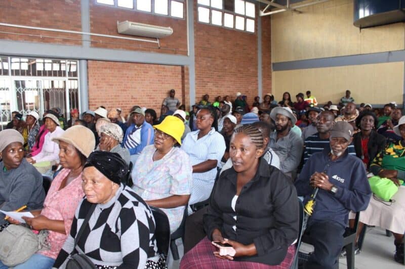 During the community engagement, residents raised multiple issues, including poor service delivery, unemployment, and an ineffective police station, and asked the mayor to hear them and take action.