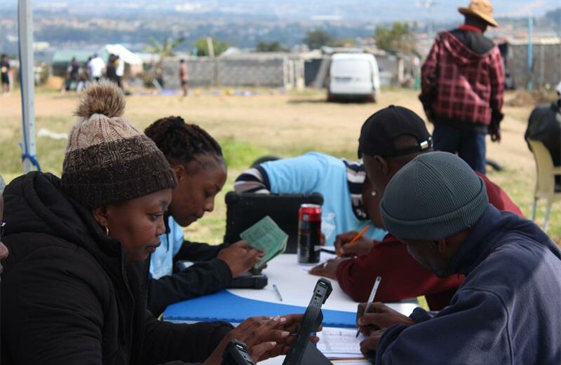 During the registration process, a number of service delivery concerns were brought up, and residents of Allandale Farm Ext 1 are prepared to exercise their right to vote on November 4.