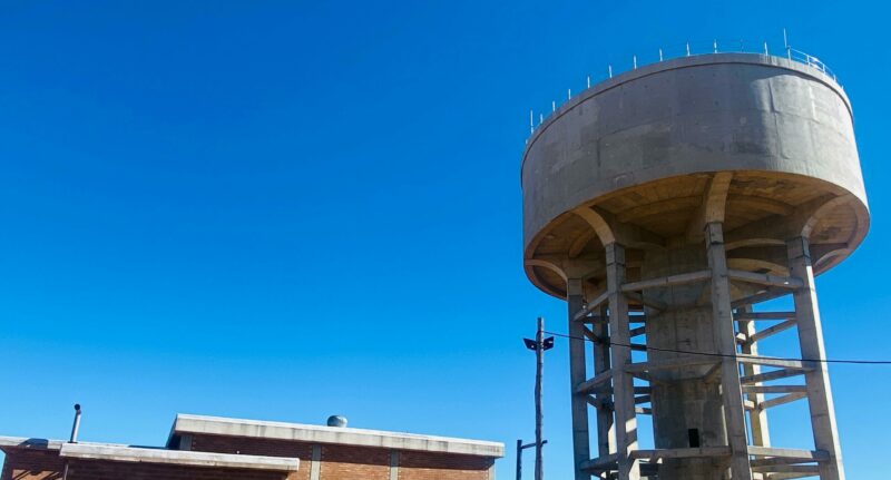The multi-million-rand Erand tower and pump station project was expected to ease pressure on Midrand’s strained water network, but funding delays have stopped work, with the project almost complete.