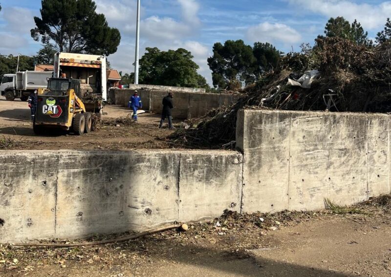 After Midrand residents and Ward 94 councillor David Foley voiced concerns about the dump overload and misuse of the Kyalami garden refuse site, Pikitup has finally decided to take action by closing the site for a clean-up.