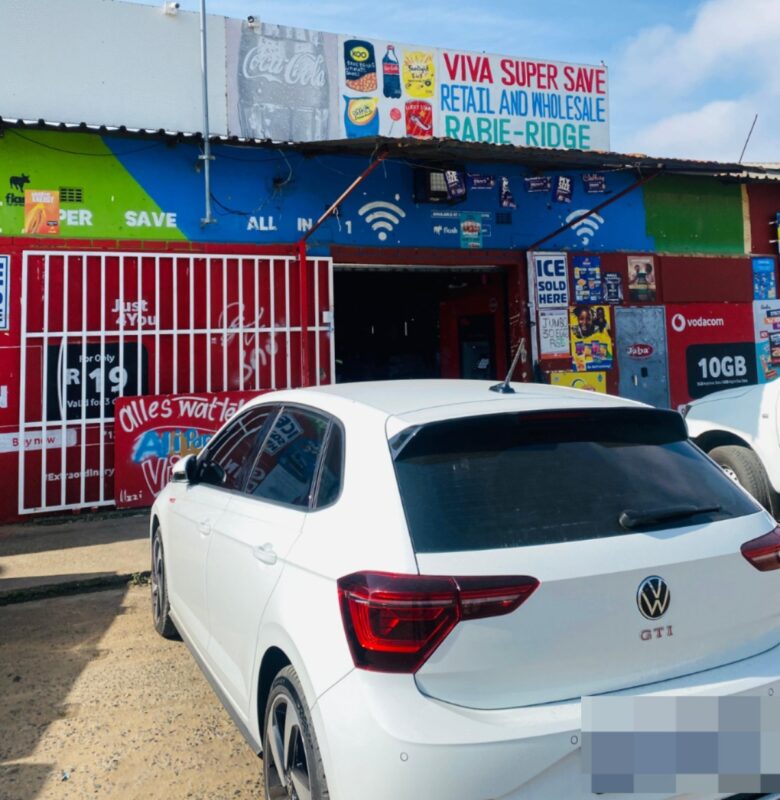 Rabie Ridge police launched a manhunt after a group of armed robbers allegedly shot a security guard and robbed a supermarket along Freedom Drive.
