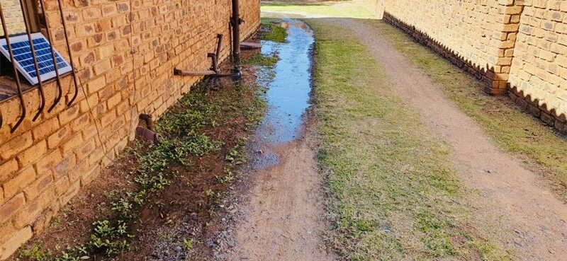 Continuous sewage overflows at the Mediotronics property. Photo: Zanele Mfaba