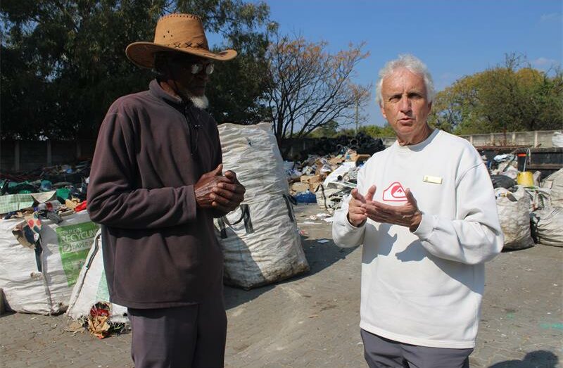 Recycler Amos Chauke and Ward 94 councillor David Foley have a conversation on why the site is untidy and what can help the site not get into a state of being full. Photo: Zanele Mfaba