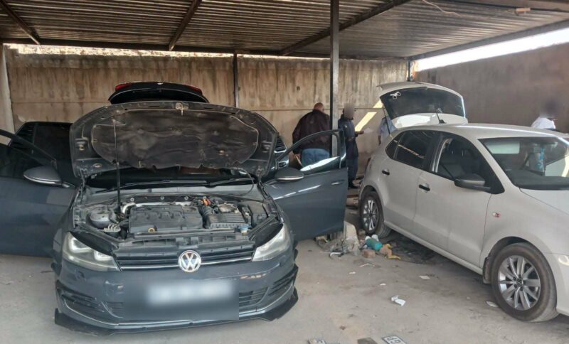 A Kempton Park robbery investigation led police to an Ebony Park property where nine illegal firearms, including five AK-47 rifles, four stolen vehicles, and ammunition were recovered.