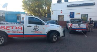 Ria Sebetsa Security Services vehicles block the suspected vehicle after security officers responded to a panic button alert at a filling station in Midrand on August 22, 2026. Photo: Supplied