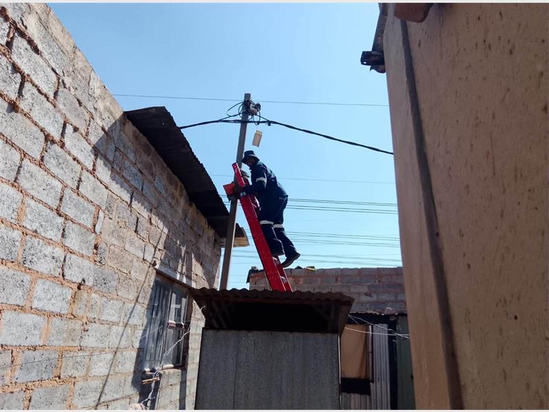 Gauteng law enforcement recovers R1.5m in stolen transformers in Ivory Park. Photo: Supplied