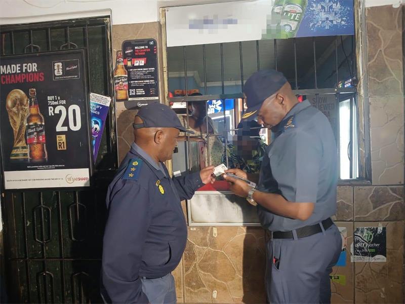 Police conduct compliance checks at liquor outlets in Clayville during Operation Shanela 2 on September 26. Photo: SAPS