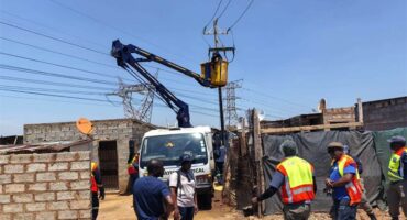 Illegal electricity connections in Kanana informal settlement were targeted during City Power’s operation on October 12, 2026. Photo: City Power
