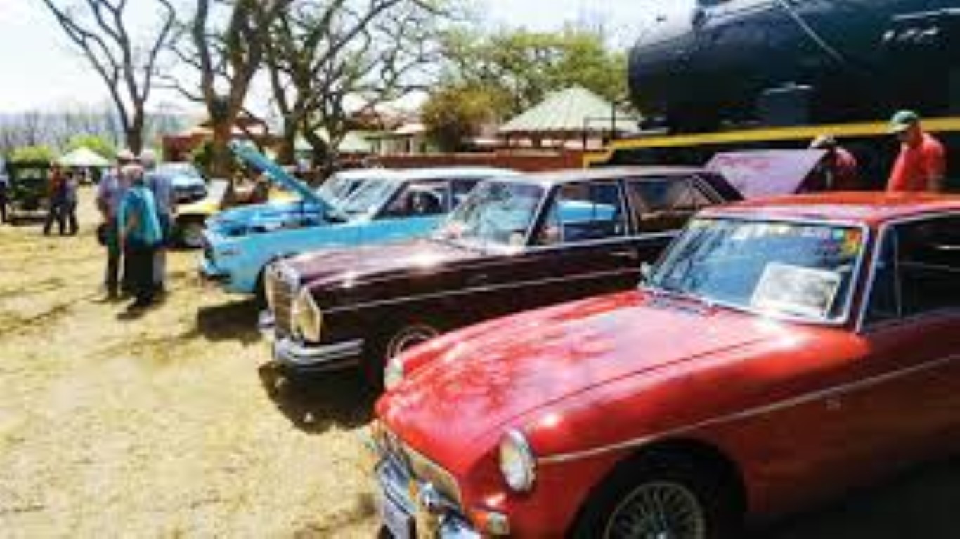 Dam fine car show at Tom Worthington Northern Natal News