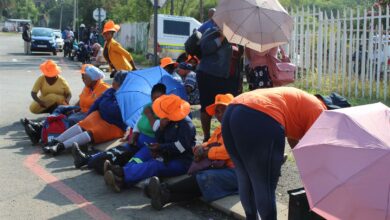 security guards protest