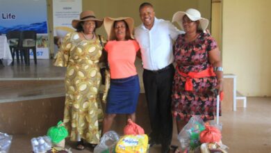 donating food hampers