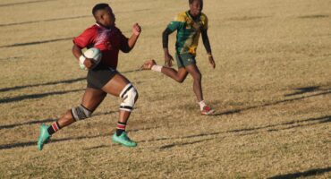 A photo of Boschpick Highlanders player running.