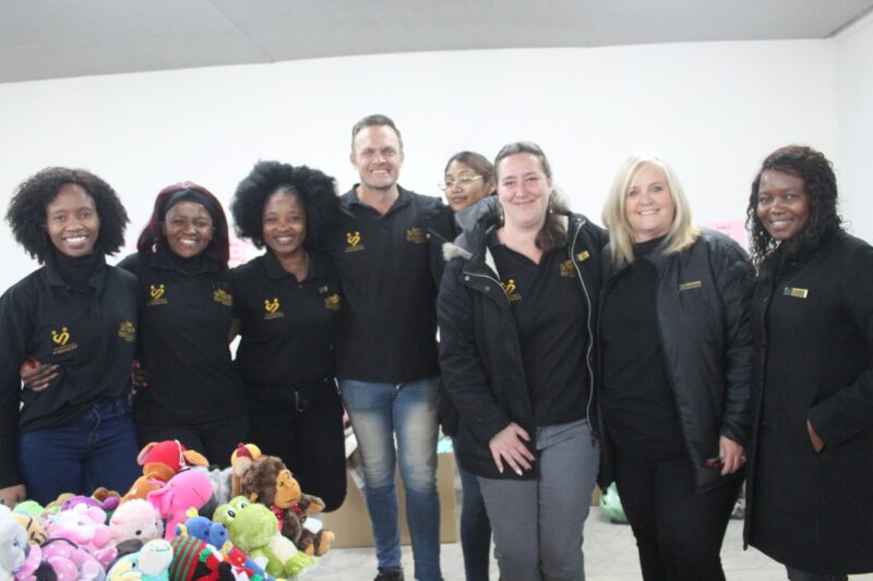 A picture of the Pam Golding Team at the Lion's Winter Warmer
