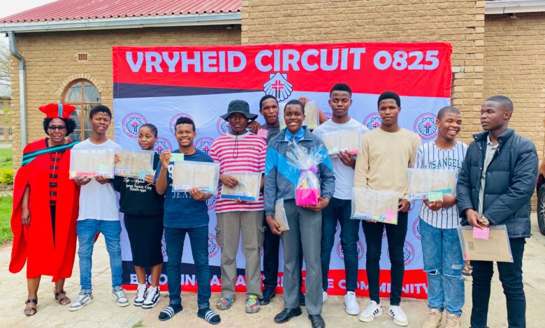 Methodist Church took it upon itself to conduct a prayer service for schoolchildren. The prayer was for protection, as well as to help reduce stress and nervousness during the exam period.