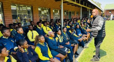 An initiative to support and encourage learners was recently conducted by a well-known motivational speaker, Pastor Sthembiso Zondo. The aim was to give learners faith and hope as they prepare for their final exams.