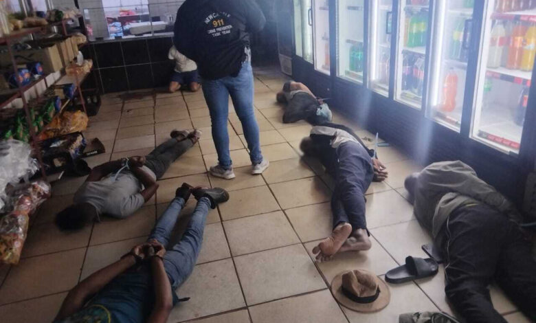 police-arrest-seven-businessman-held-hostage-taxi-city