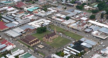 An overview of Vryheid with the iconic Klipkerk prominently visible.