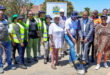 Image of Dannhauser municipal mayor turning a sod in Durnacol.